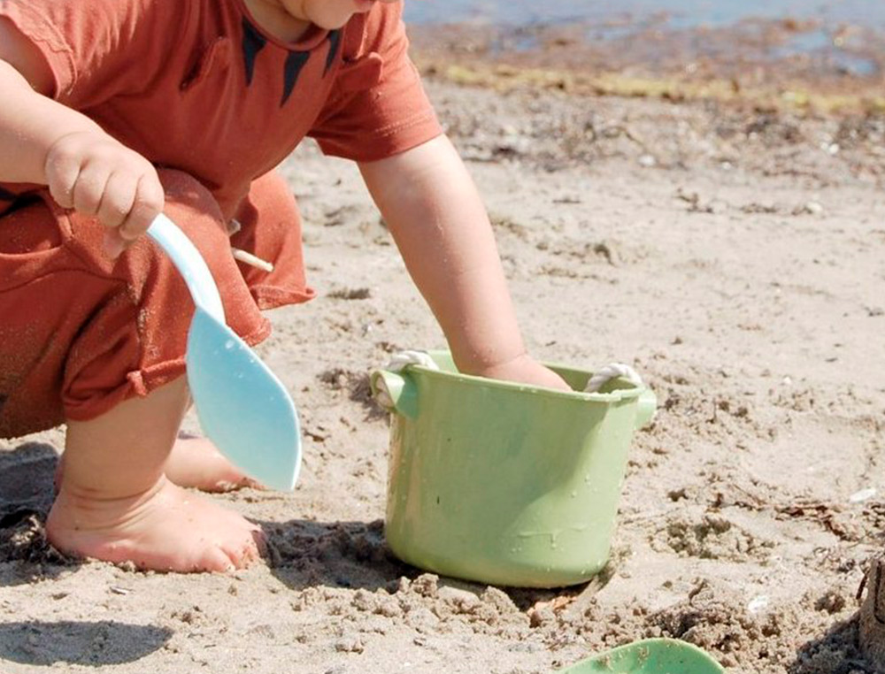 CUBO DE PLAYA VIKINGTOYS ECOLINE ECOLOGICO Y RECICLABLE CAPACIDAD 1,5 LITROS