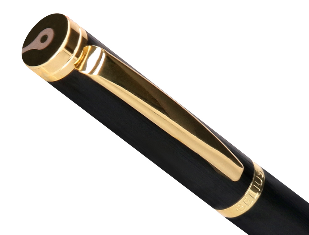 BOLIGRAFO Y ESTUCHE BELIUS PASSION DOR ALUMINIO TEXTURA CEPILLADA COLOR NEGRO Y DORADO TINTA AZUL CAJA DISEÑO