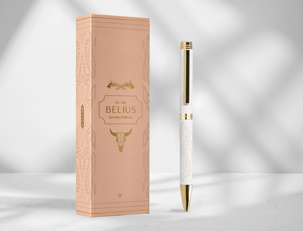 BOLIGRAFO BELIUS WILD WEST ALUMINIO COLOR CREMA DORADO TINTA COLOR AZUL CAJA DE DISEO